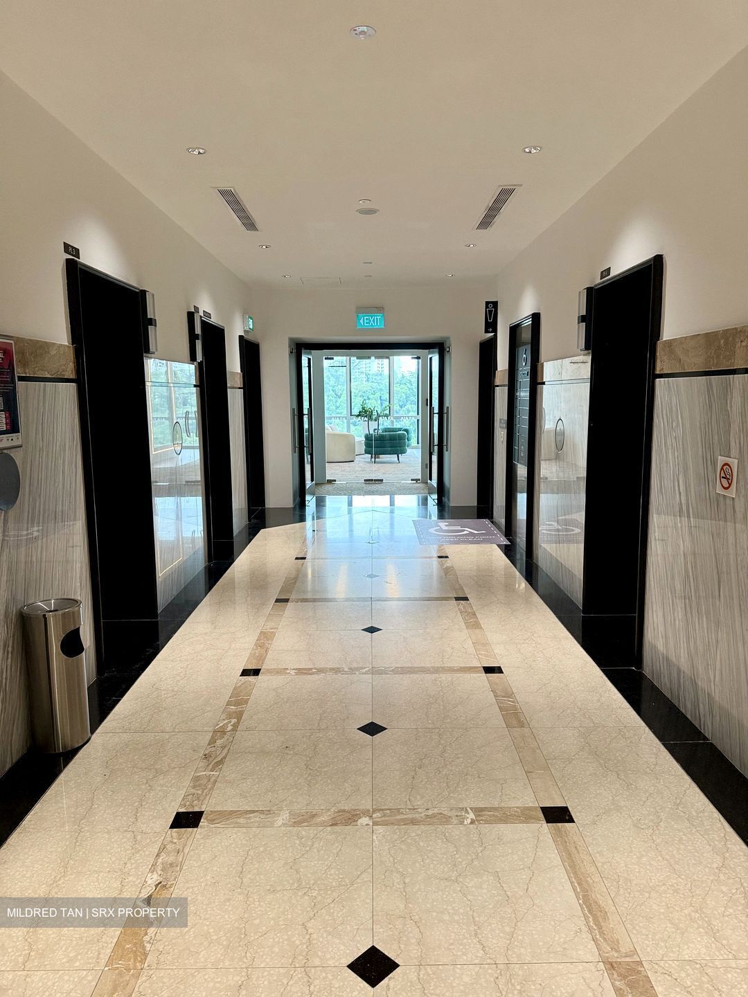 Alexandra Road (D5), Office #618227771